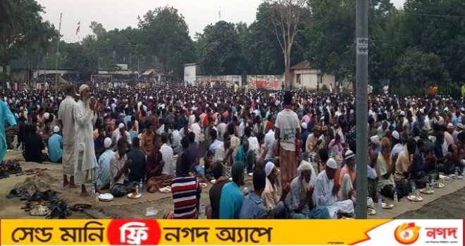 তাহেরপুর পৌর সকল মসজিদের ইমাম, মুয়াজ্জিন, খতিবদের ঈদ উপহার বিতরণ শেষে পারিবারিক ইফতার করেন-মেয়র কালাম