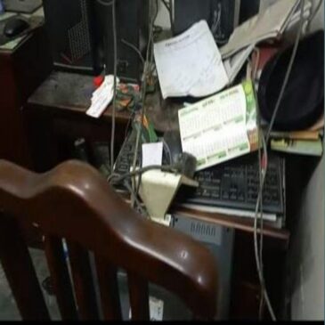 ভাংচুরের দৃশ্য 