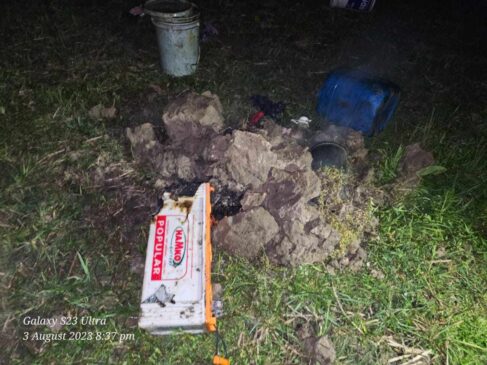 ব্যাটারি পোড়ানোর ছবি