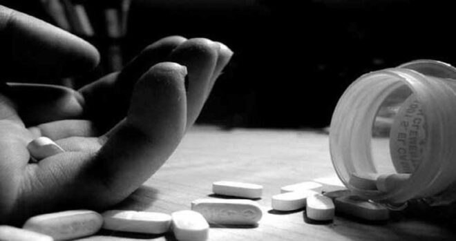 বাঘায় এনজিওর ঋন আর অভাবে বিষ ট্যাবলেট খেয়ে গৃহবধূর মৃত্যু!