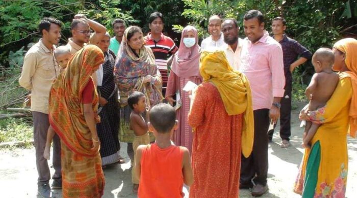 আ.লীগের প্রচার প্রচারণায় ব্যস্ত প্রয়াত ডেপুটি স্পিকারের কন্যা ফারজানা রাব্বী বুবলী
