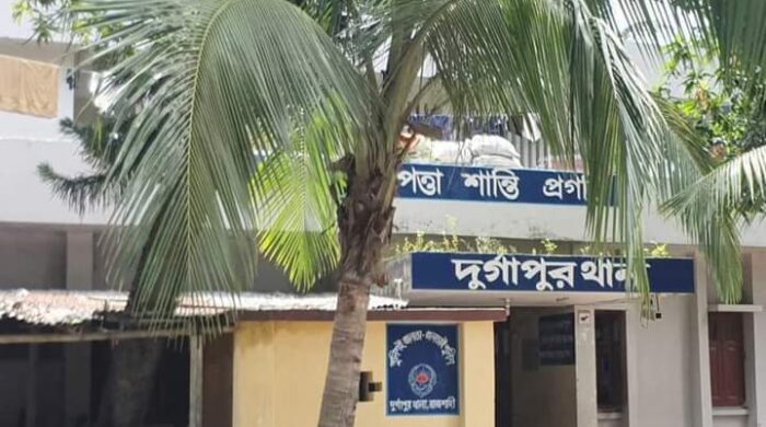 রাজশাহীর দুর্গাপুরে ফাঁস দিয়ে আত্মহত্যার মরদেহ দেখতে গিয়ে আরেক নারীর মৃত্যু