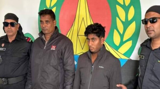 চাঁপাইনবাবগঞ্জে ১০ কেজি হেরোইনসহ মাদক সম্রাট ধুলু মিয়া আটক