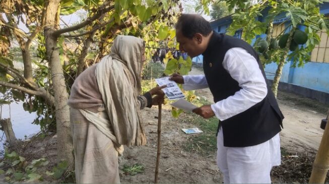 পুঠিয়ায় নৌকাকে বিজয়ের লক্ষ্যে দারার ভোট প্রার্থনা