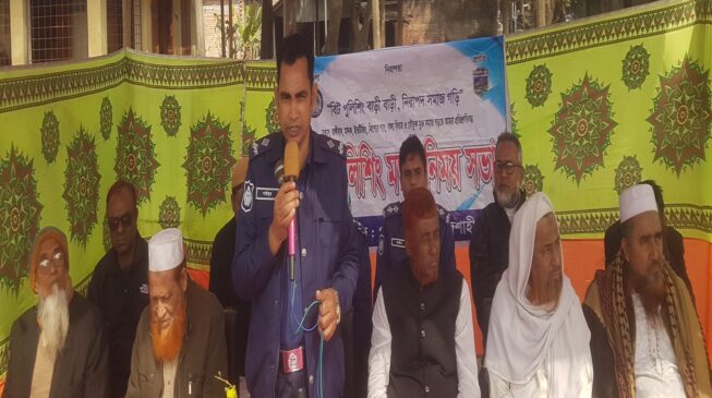 ফাটাকেষ্টর ভূমিকায় ওসি! মুক্তি পাবে কি পুঠিয়াবাসি?