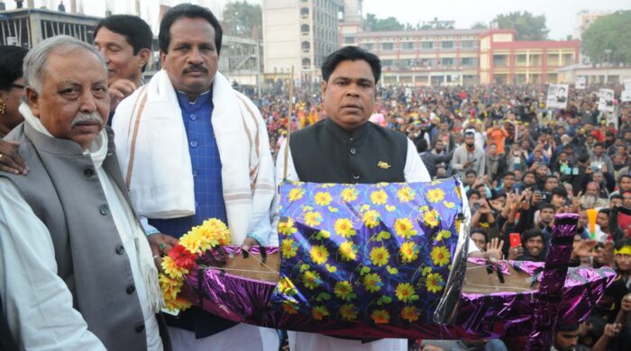 বাগমারায় নৌকার হাজার হাজার কর্মী-সমর্থক নিয়ে নির্বাচনী জনসভা কালামের