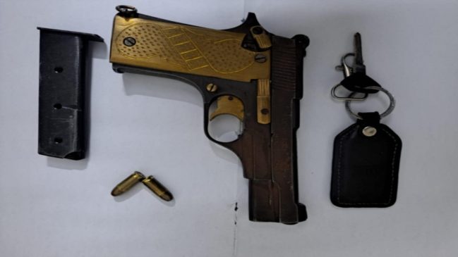 নাটোরের বাগাতিপাড়ায় গুলি সহ পিস্তল উদ্ধার