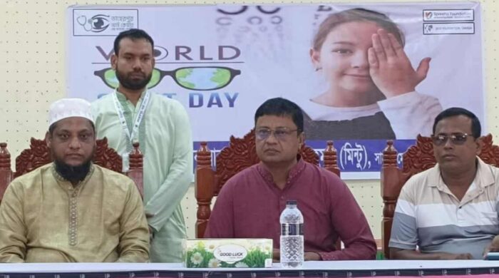তাহেরপুরে বিনামূল্যে চক্ষু চিকিৎসা ও ছানি অপারেশন